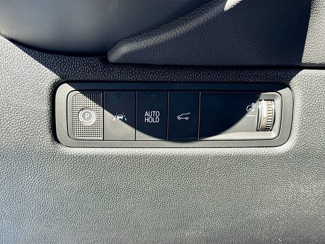 2025 Chevrolet Equinox EV RS - Photo 13