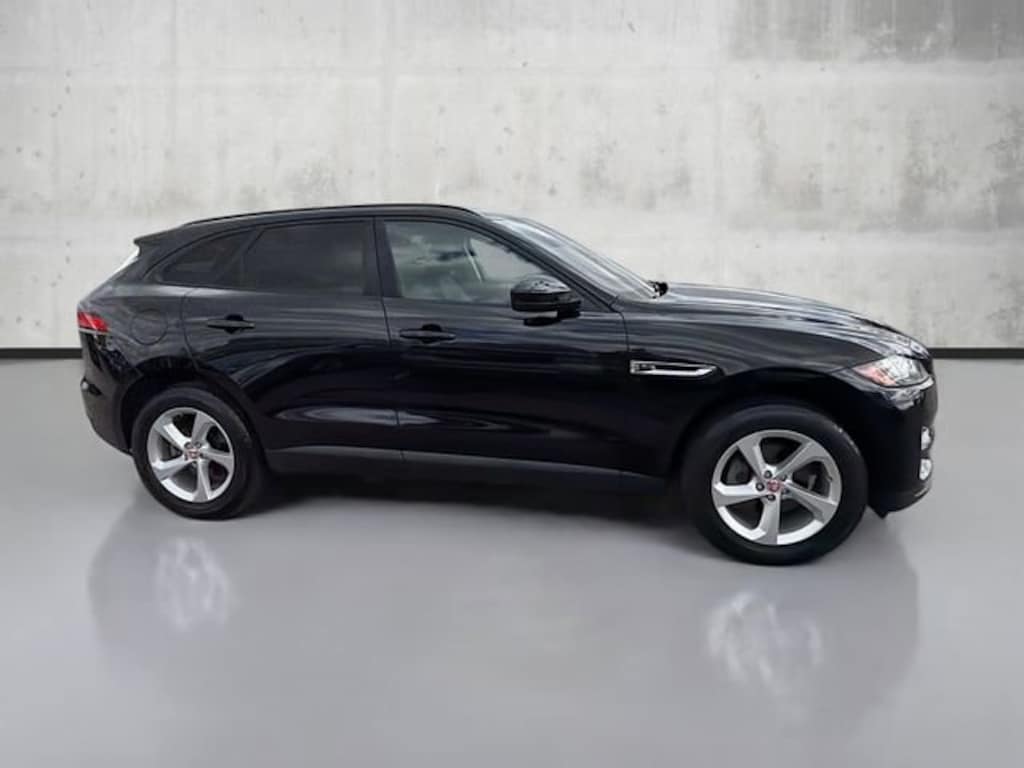 Used 2018 Jaguar F-PACE 25t Premium SUV