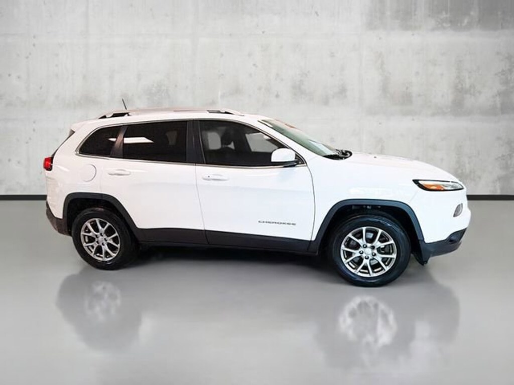 Used 2018 Jeep Cherokee Latitude Plus SUV