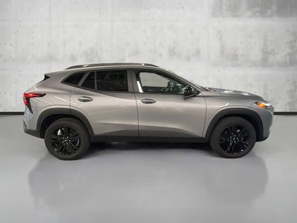 Used 2024 Chevrolet Trax Activ SUV