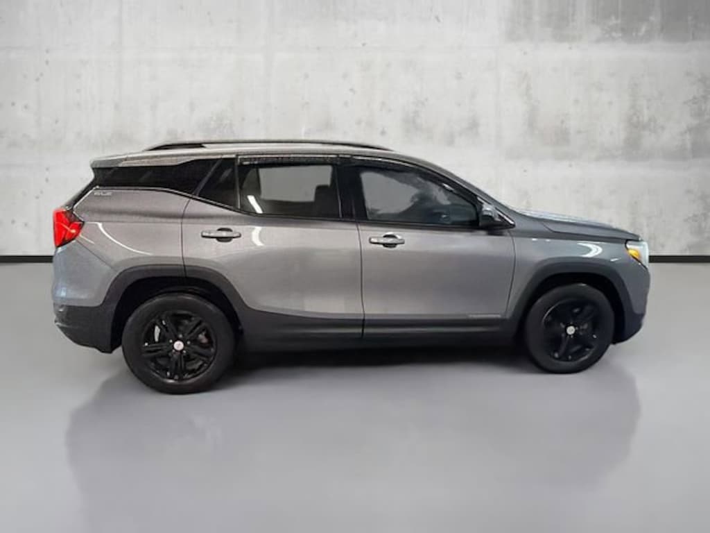 Used 2020 GMC Terrain SLE SUV