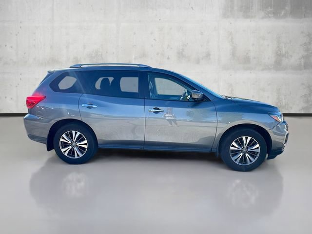 2018 Nissan Pathfinder SL photo 4