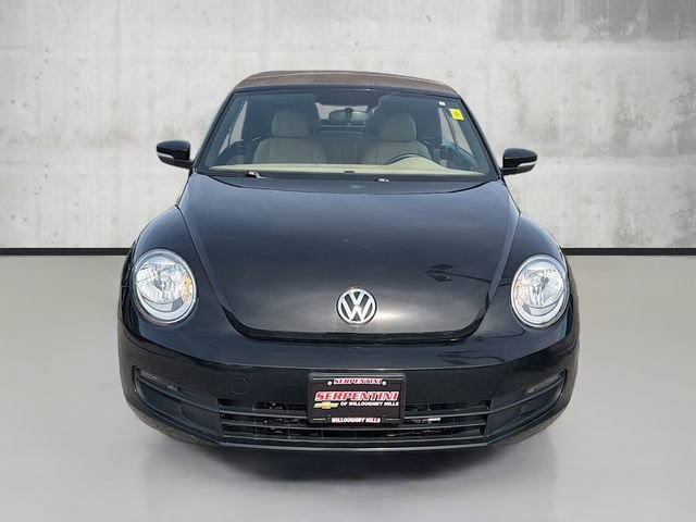 2014 Volkswagen Beetle 1.8T Convertible photo 2