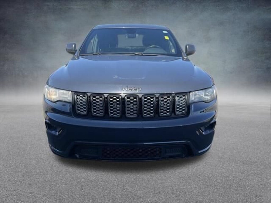 Used 2018 Jeep Grand Cherokee Altitude SUV