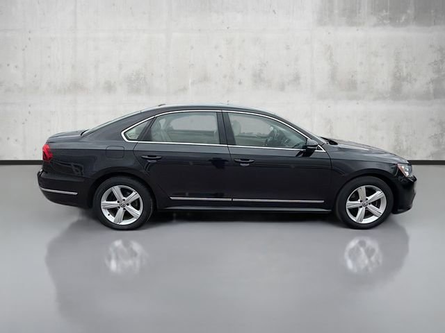 2017 Volkswagen Passat SE photo 4