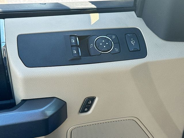 2021 Ford F-350 Super Duty XLT - Photo 18