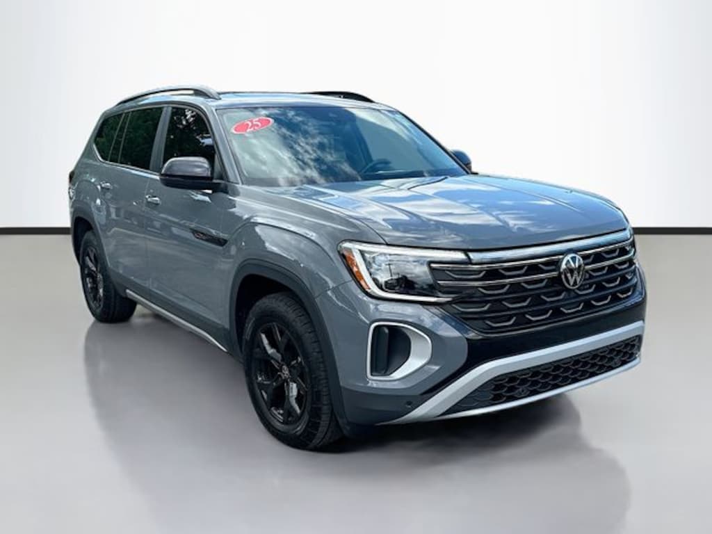 Used 2025 Volkswagen Atlas 2.0T Peak Edition SUV
