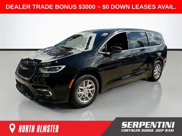 2026 Chrysler Pacifica Passenger Van 