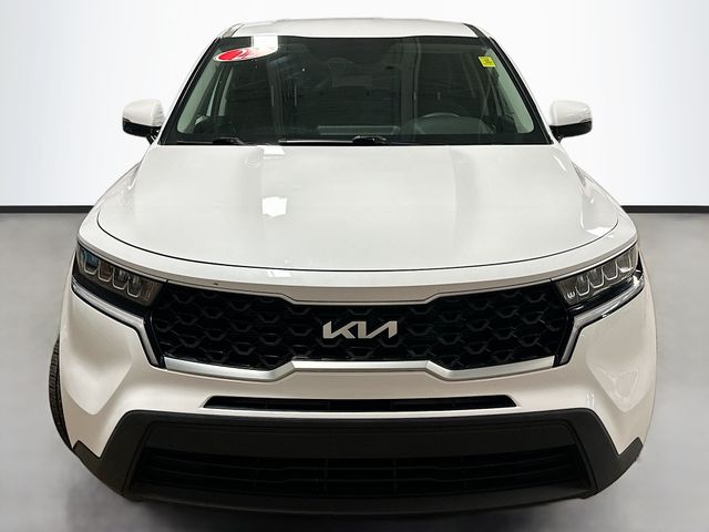 2022 Kia Sorento LX photo 3