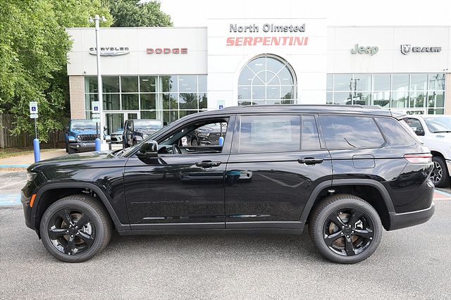 2025 Jeep Grand Cherokee Limited photo 4