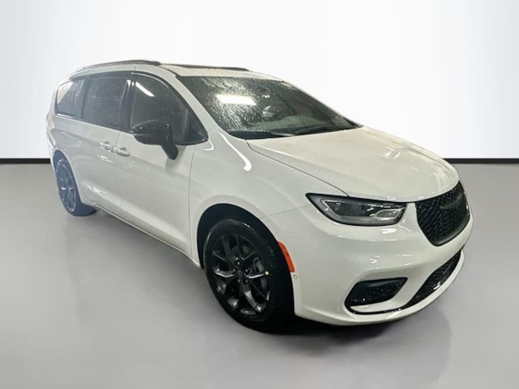 New 2026 Chrysler Pacifica SELECT AWD Passenger Van