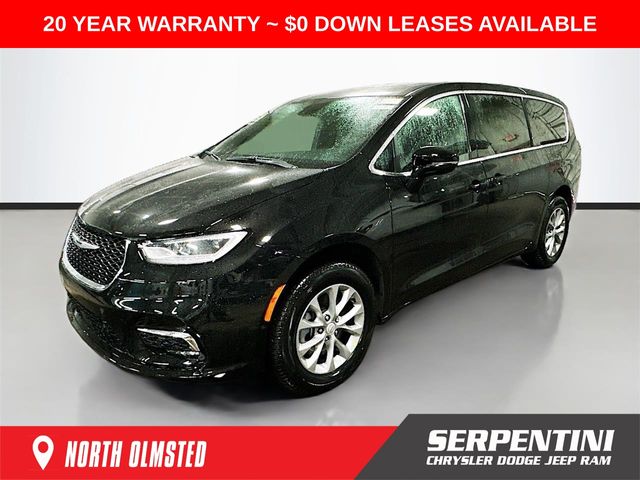 2026 Chrysler Pacifica Passenger Van 