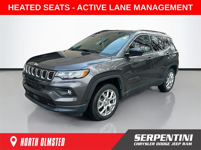 2023 Jeep Compass Latitude Lux 4X4's photo
