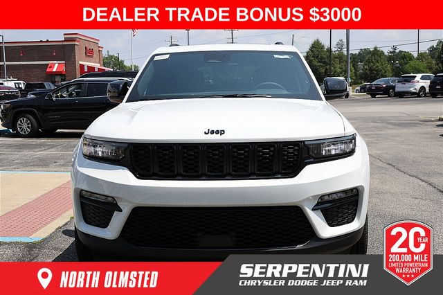 2025 Jeep Grand Cherokee Limited photo 2