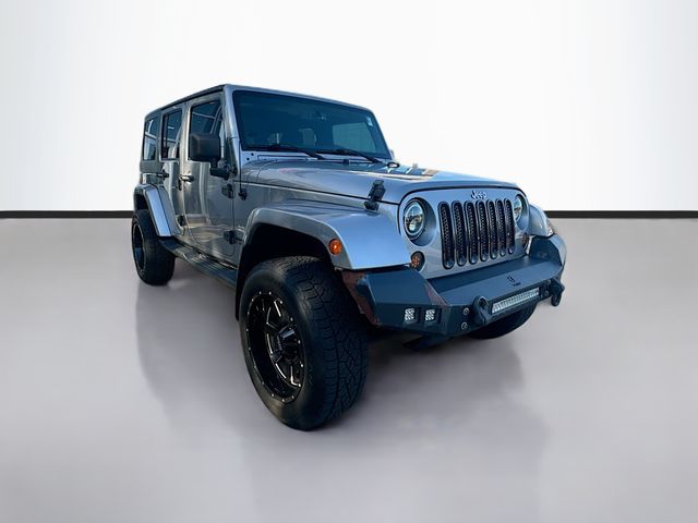 2013 Jeep Wrangler Unlimited Sahara photo 2