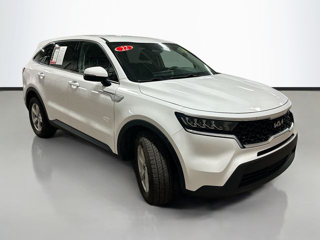 2022 Kia Sorento LX photo 2