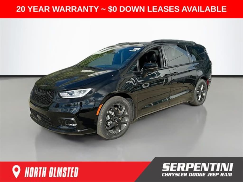 New 2026 Chrysler Pacifica LIMITED Passenger Van