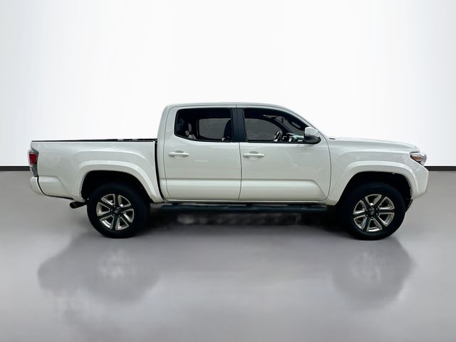 2016 Toyota Tacoma Limited V6 photo 3
