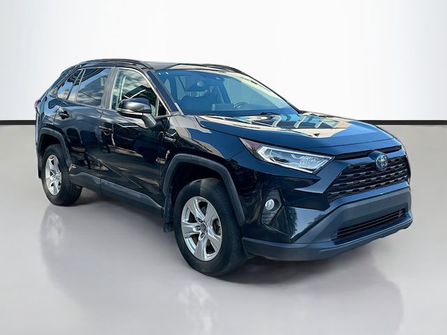 2020 Toyota RAV4 Hybrid XLE photo 2