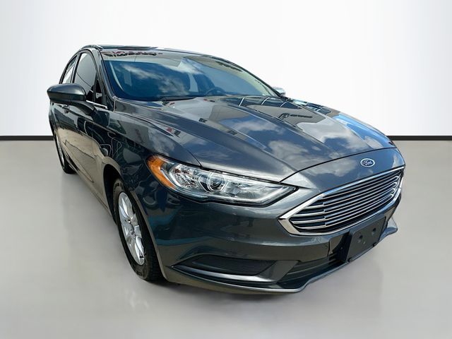 2017 Ford Fusion S photo 2