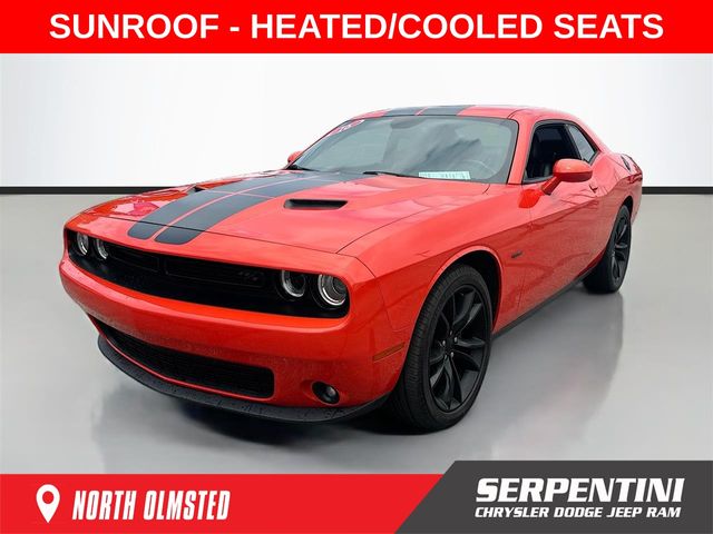 2016 Dodge Challenger R/T Plus's photo