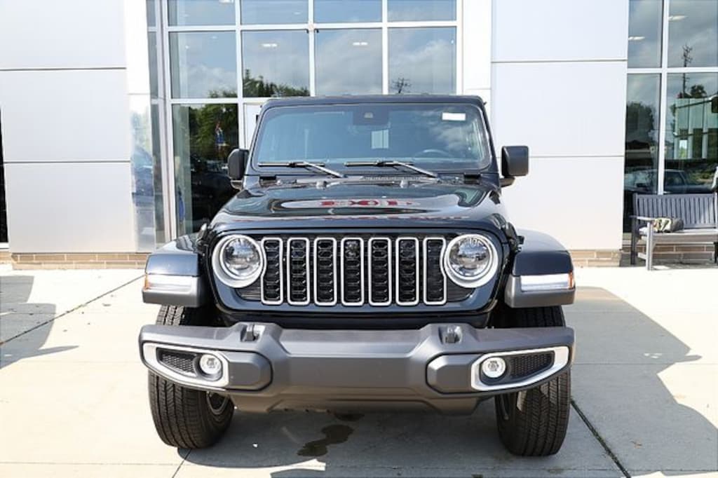 New 2025 Jeep Wrangler 4-DOOR SAHARA Sport Utility