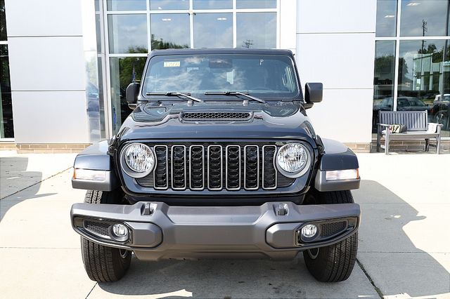 2025 Jeep Gladiator Sport S photo 2