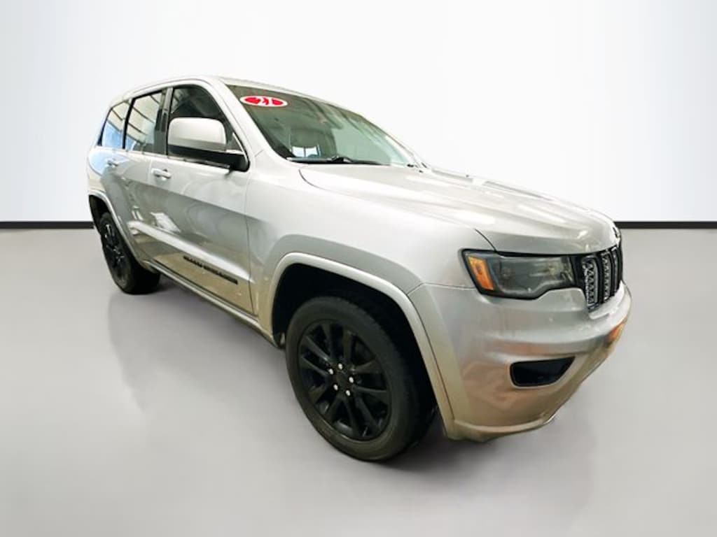 Used 2021 Jeep Grand Cherokee Laredo SUV