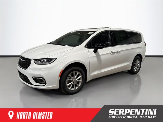 2026 Chrysler Pacifica Passenger Van 