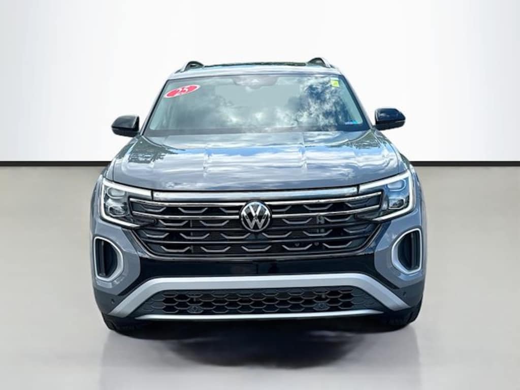 Used 2025 Volkswagen Atlas 2.0T Peak Edition SUV