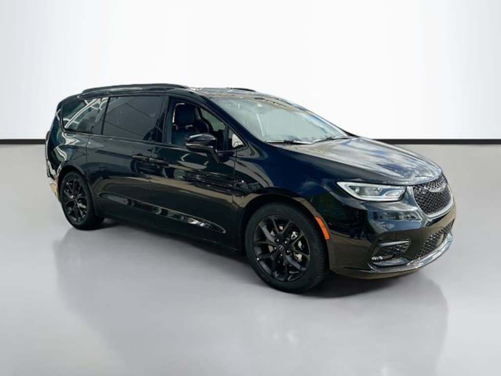 New 2026 Chrysler Pacifica LIMITED Passenger Van