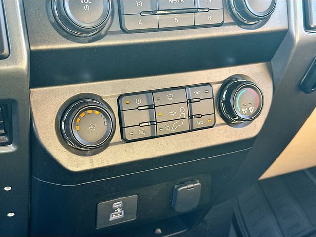 2021 Ford F-350 Super Duty XLT - Photo 16