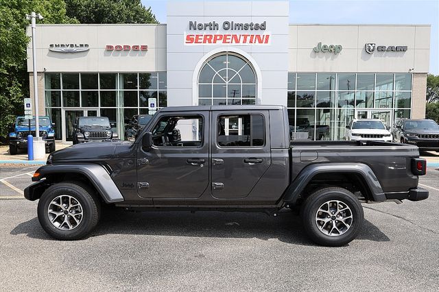 2025 Jeep Gladiator Sport photo 4