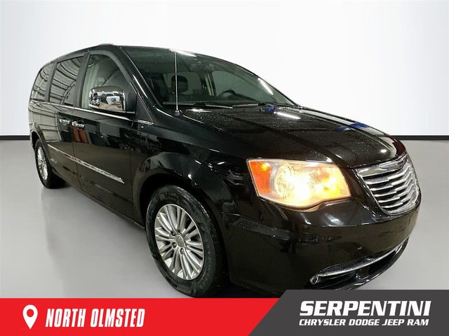 2016 Chrysler Town & Country Touring-L