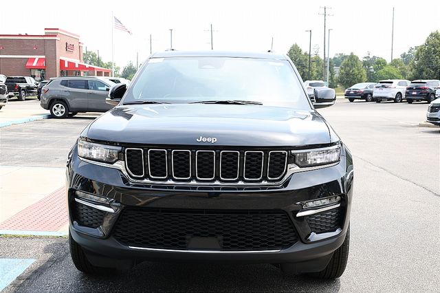 2025 Jeep Grand Cherokee Limited photo 2