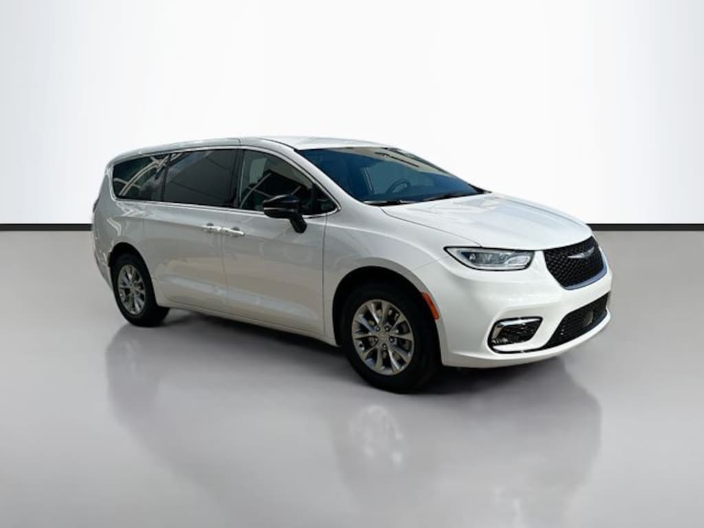 New 2026 Chrysler Pacifica SELECT AWD Passenger Van