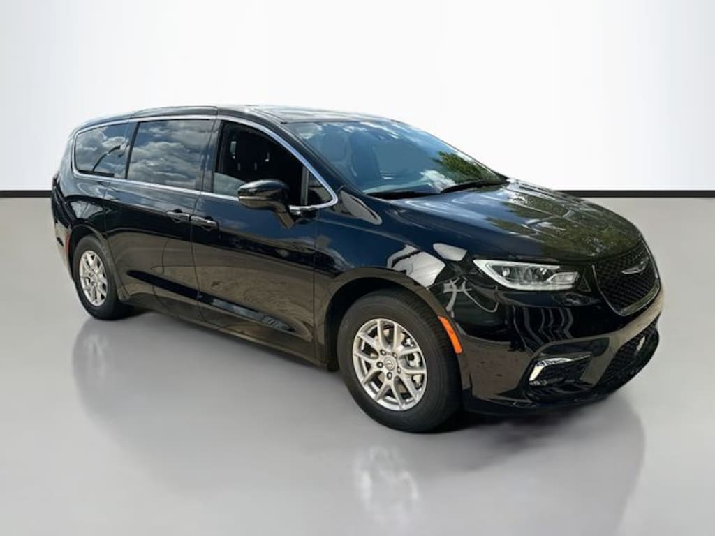 New 2026 Chrysler Pacifica SELECT Passenger Van