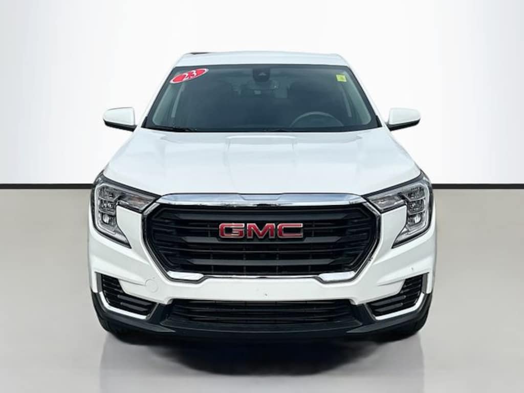 Used 2023 GMC Terrain SLE SUV