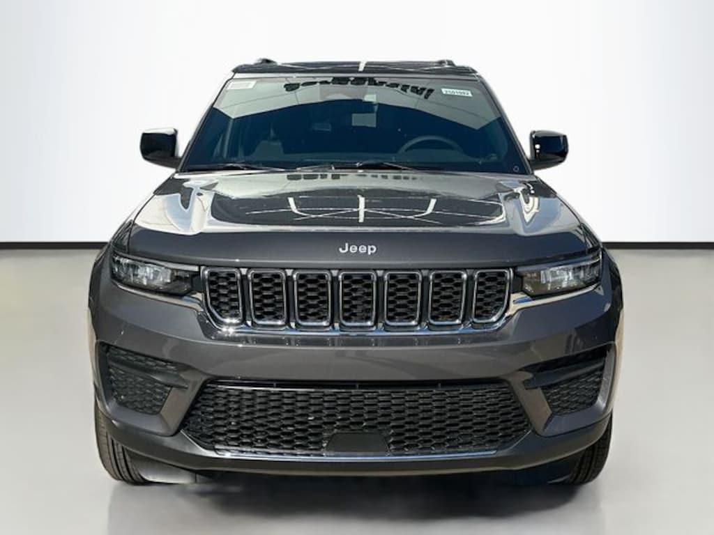 New 2025 Jeep Grand Cherokee LAREDO X 4X4 Sport Utility