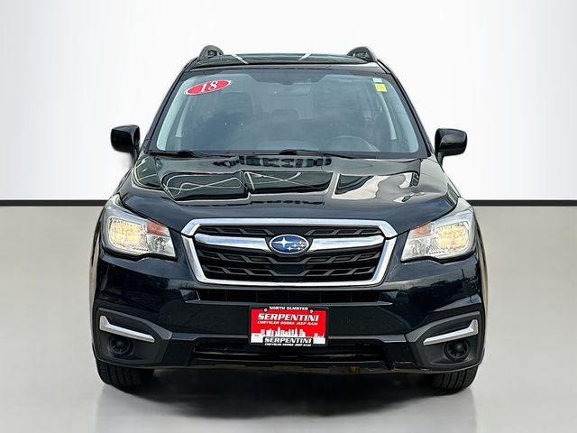 2018 Subaru Forester 2.5i Premium photo 2