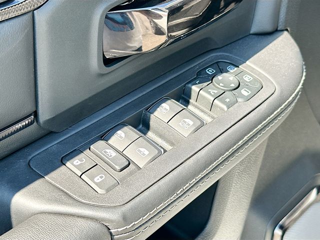 2026 RAM 2500 Rebel - Photo 17
