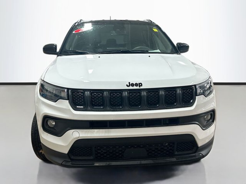 Used 2023 Jeep Compass Latitude SUV