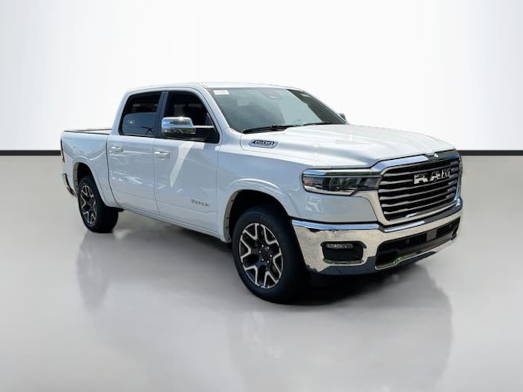 New 2026 Ram 1500 LARAMIE CREW CAB 4X4 5'7 BOX Pickup