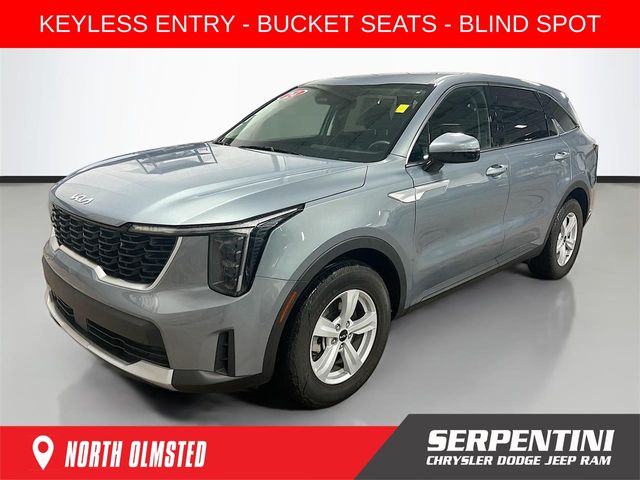 2024 Kia Sorento LX's photo