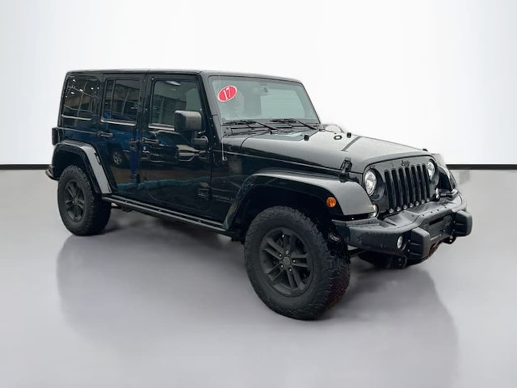 Used 2017 Jeep Wrangler JK Unlimited Sahara 4x4 SUV