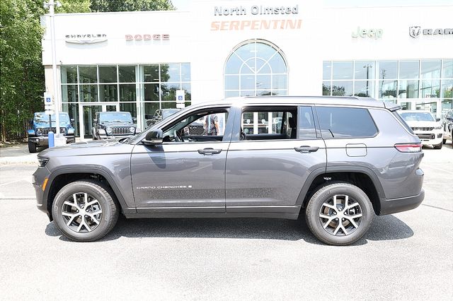 2025 Jeep Grand Cherokee Limited photo 4