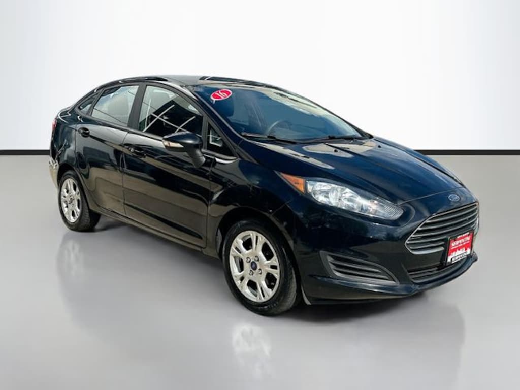 Used 2016 Ford Fiesta SE Sedan