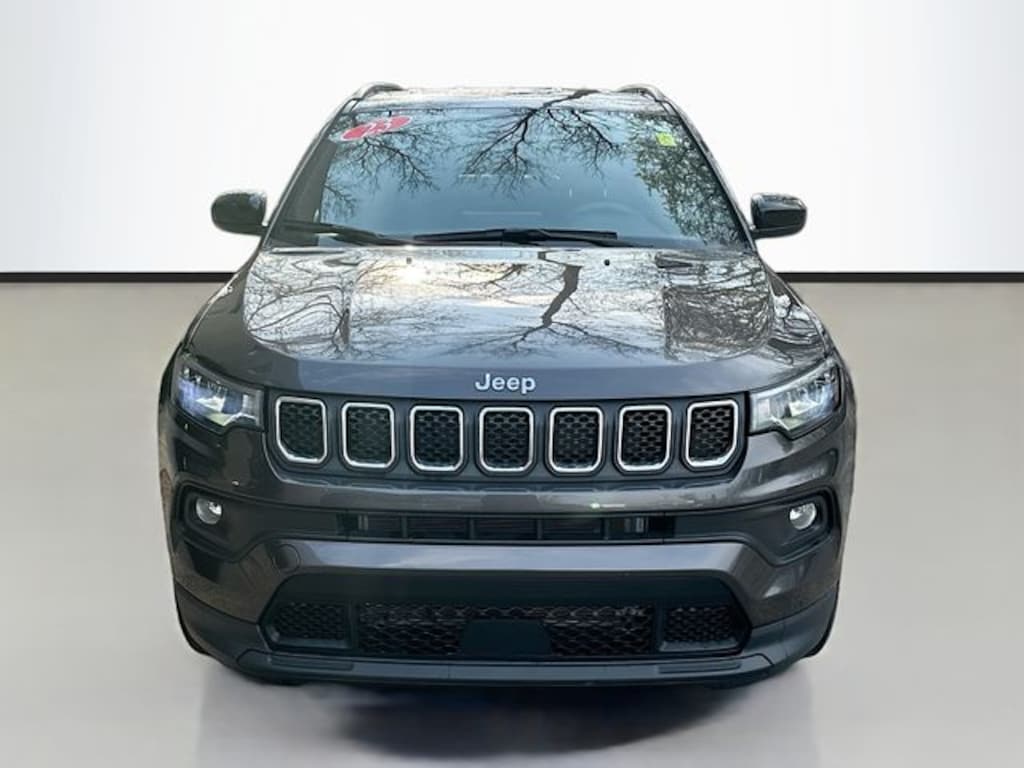 Used 2023 Jeep Compass Latitude Lux SUV