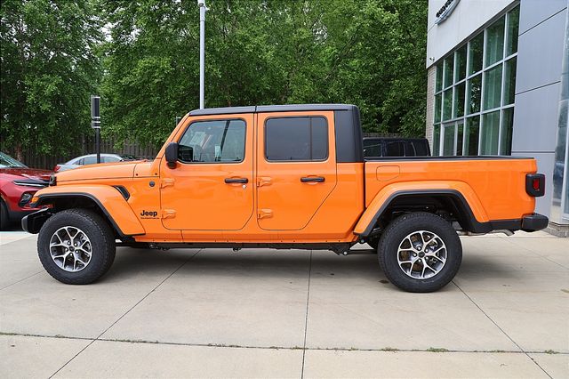 2025 Jeep Gladiator Sport S photo 3
