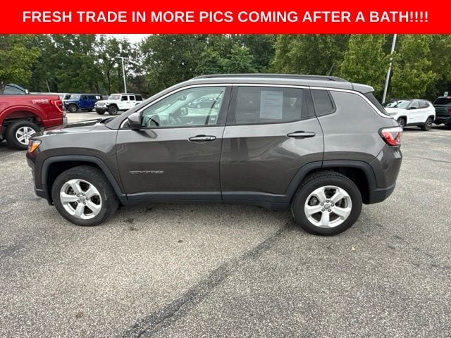 Used 2018 Jeep Compass Latitude with VIN 3C4NJDBB9JT366231 for sale in North Olmsted, OH